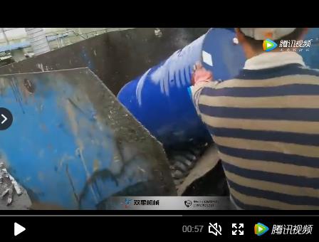 油桶国产麻豆91成人网站生產線山東客戶生產視頻